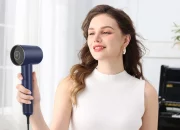 This Airsonic hair dryer features a built-in automatic hair curler