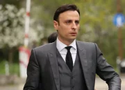 Dimitar Berbatov makes Premier League Match Week Three Prediction, including Chelsea vs Luton, Newcastle United vs Liverpool, and More.