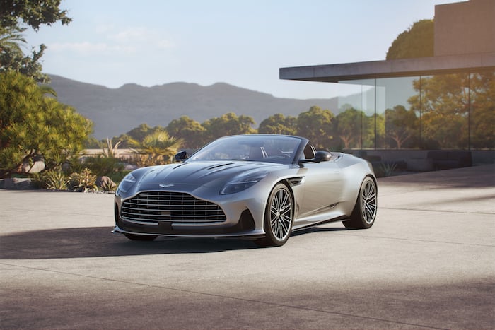 Aston Martin DB12 Volante unveiled (Video)