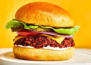 Burger Brilliance: The Science Behind Creating the Ideal Burger for Your Franchise Menu