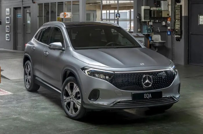 Mercedes EQA SUV facelift revealed