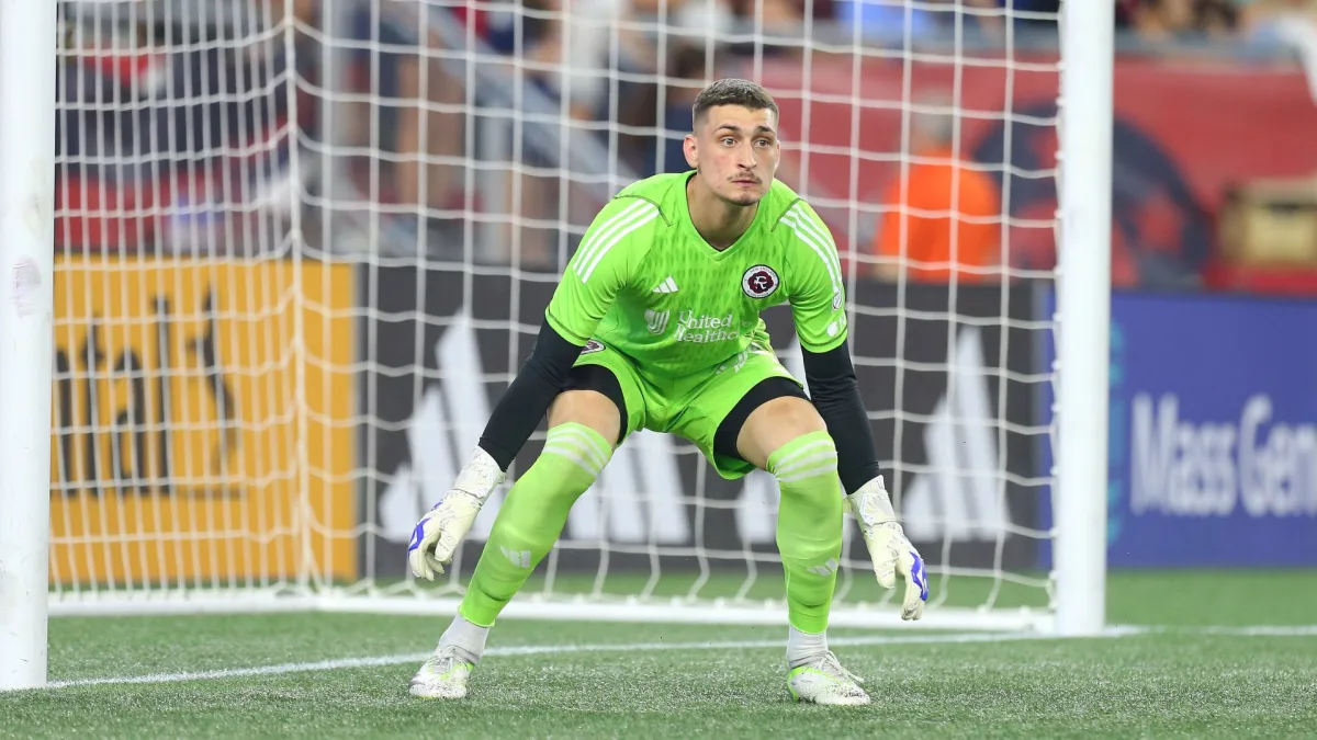 Chelsea set to sign MLS goalkeeper Djordje Petrovic.