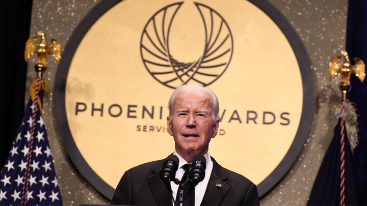 Biden criticizes Republicans for a possible government shutdown and political division; hails Harris as a “freedom fighter”