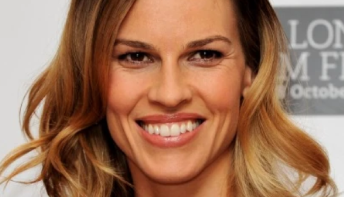 Hilary Swank’s Bio, Wiki, Net Worth, Height, Career, Personal Life, Measurement, Photos, and More