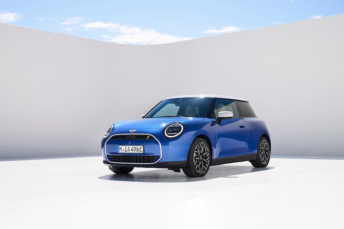 New Mini Cooper EV is official