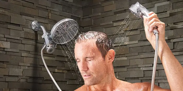 Tips for Choosing Between Rainfall Showerheads and Handheld Sprayers