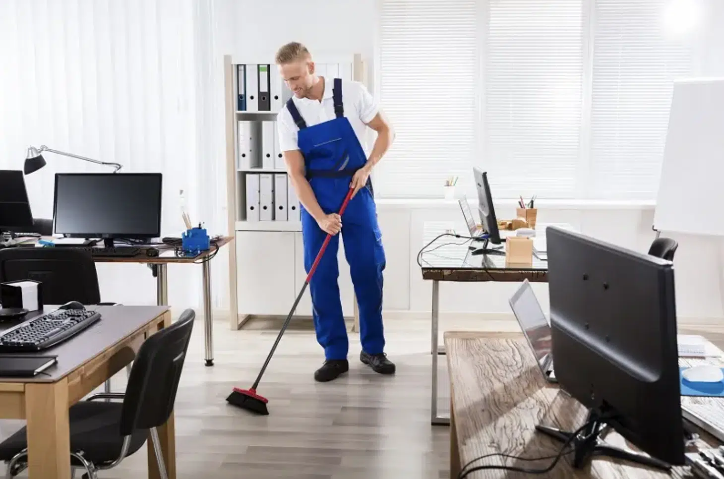 Sparkling Productivity: The Impact of Expert Commercial Cleaning Services