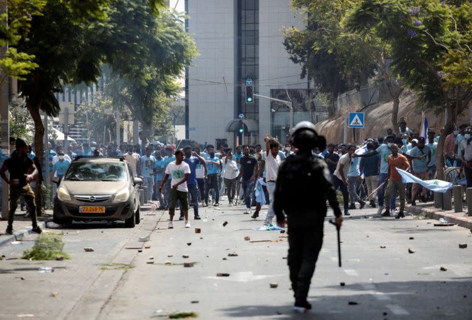 More than 100 Wounded in Tel Aviv Eritrean Clashes