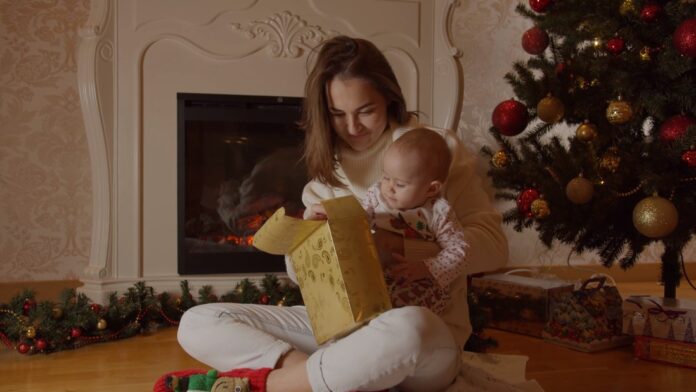 Mama’s First Christmas – Top 8 Trending Gifts for New Mothers