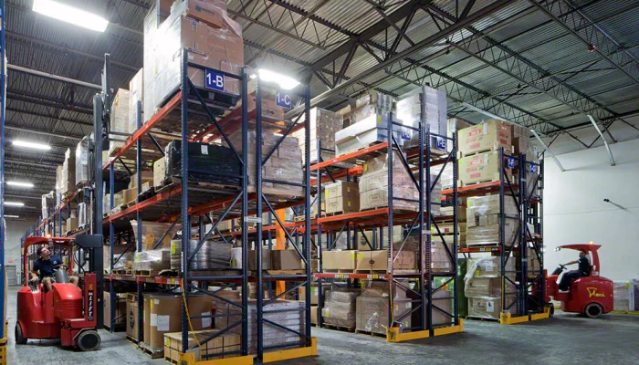 From Cluttered to Controlled: Conquer Warehouse Chaos with Push Back Racking