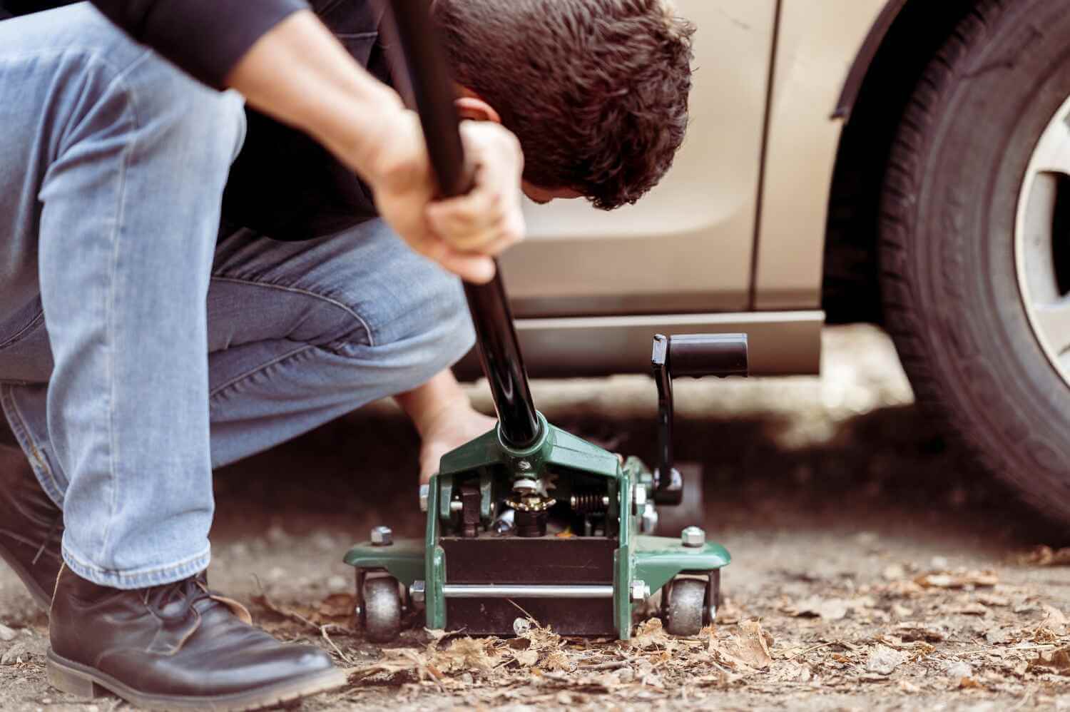 Why An Off-Road Jack Is Essential For Maintaining Your UTV