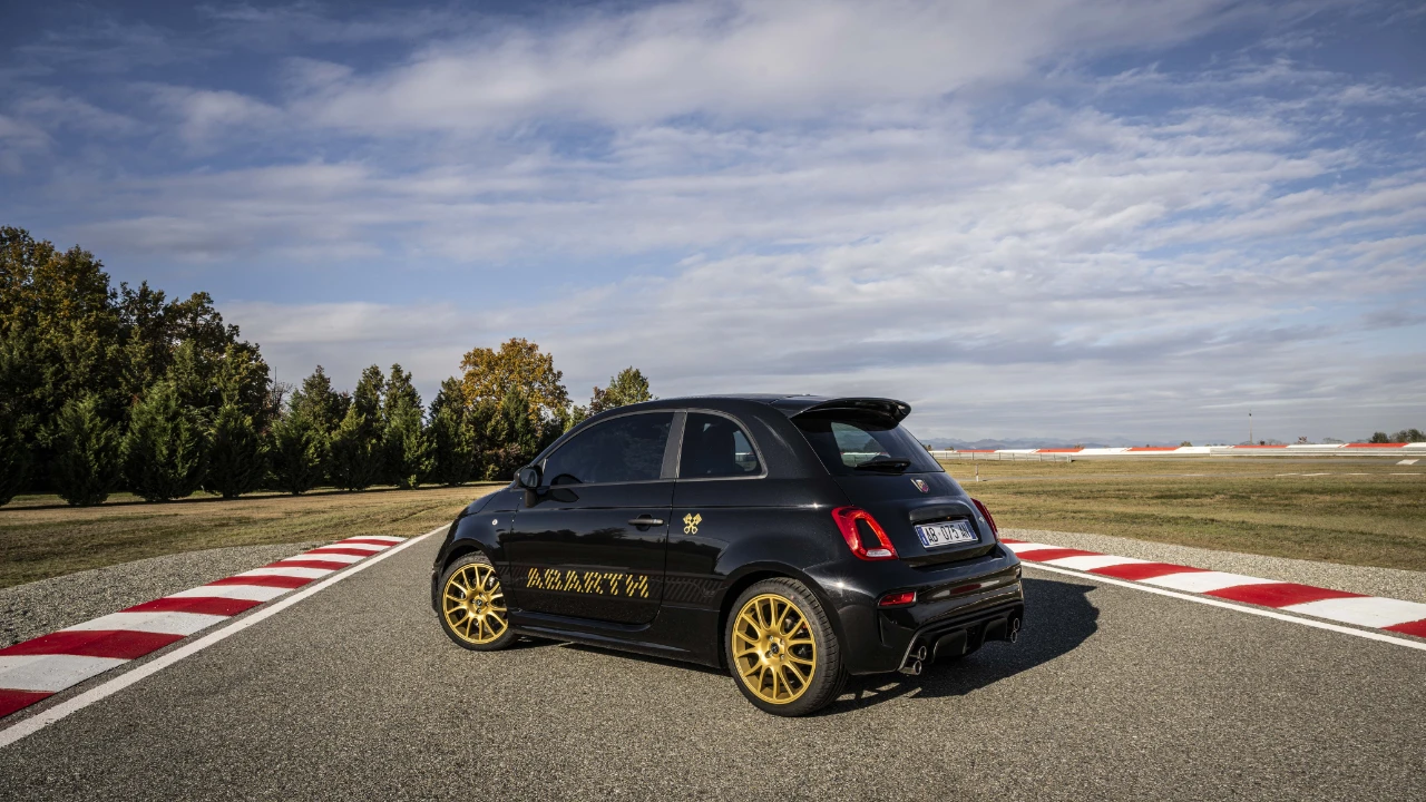 Abarth 695 75° Anniversario