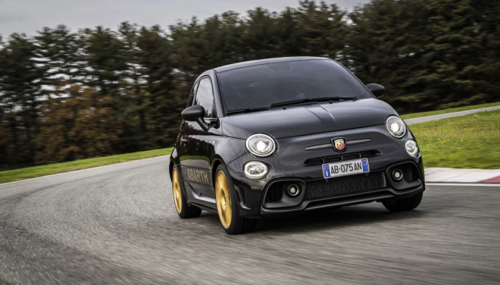 Abarth 695 75° Anniversario unveiled