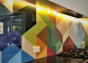 Splash of Personality: Colored Glass Splashbacks Bring Life to Australian Interiors