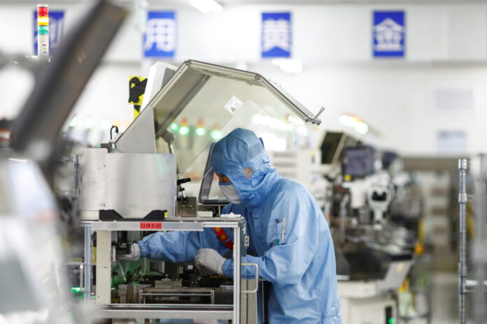 Starting a Semiconductor Manufacturing Business: 5 Helpful Tips