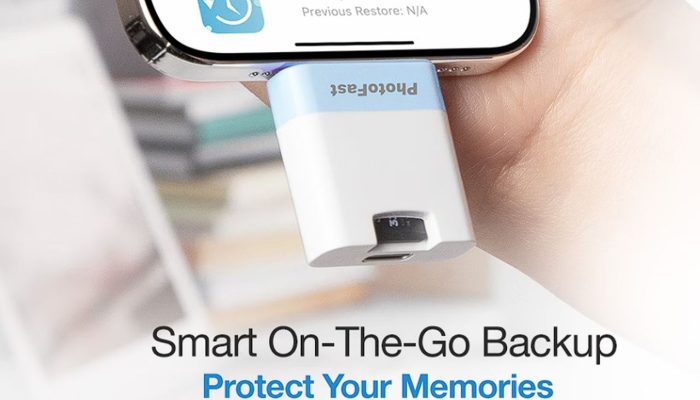 Easily backup your phone using the PhotoCube PD+