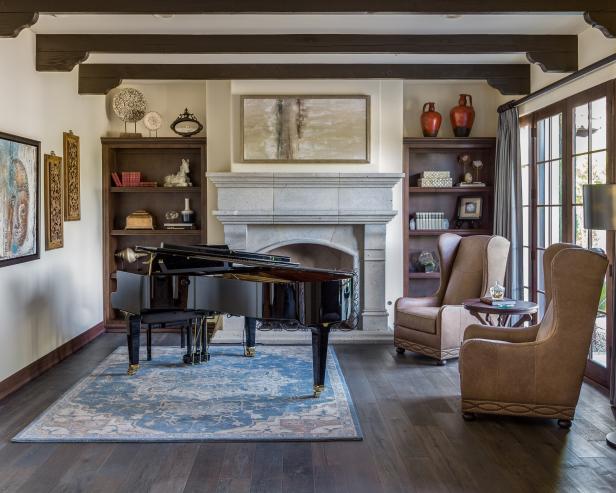 Harmonizing Home Design: How to Incorporate Pianos Seamlessly into Your Furniture Arrangement